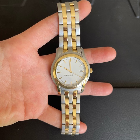 Men’s Gucci watch - Picture 3 of 4